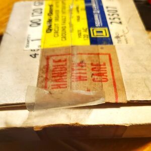 Quik-Gard 20 Amp 120 ac circuit breaker with gfi